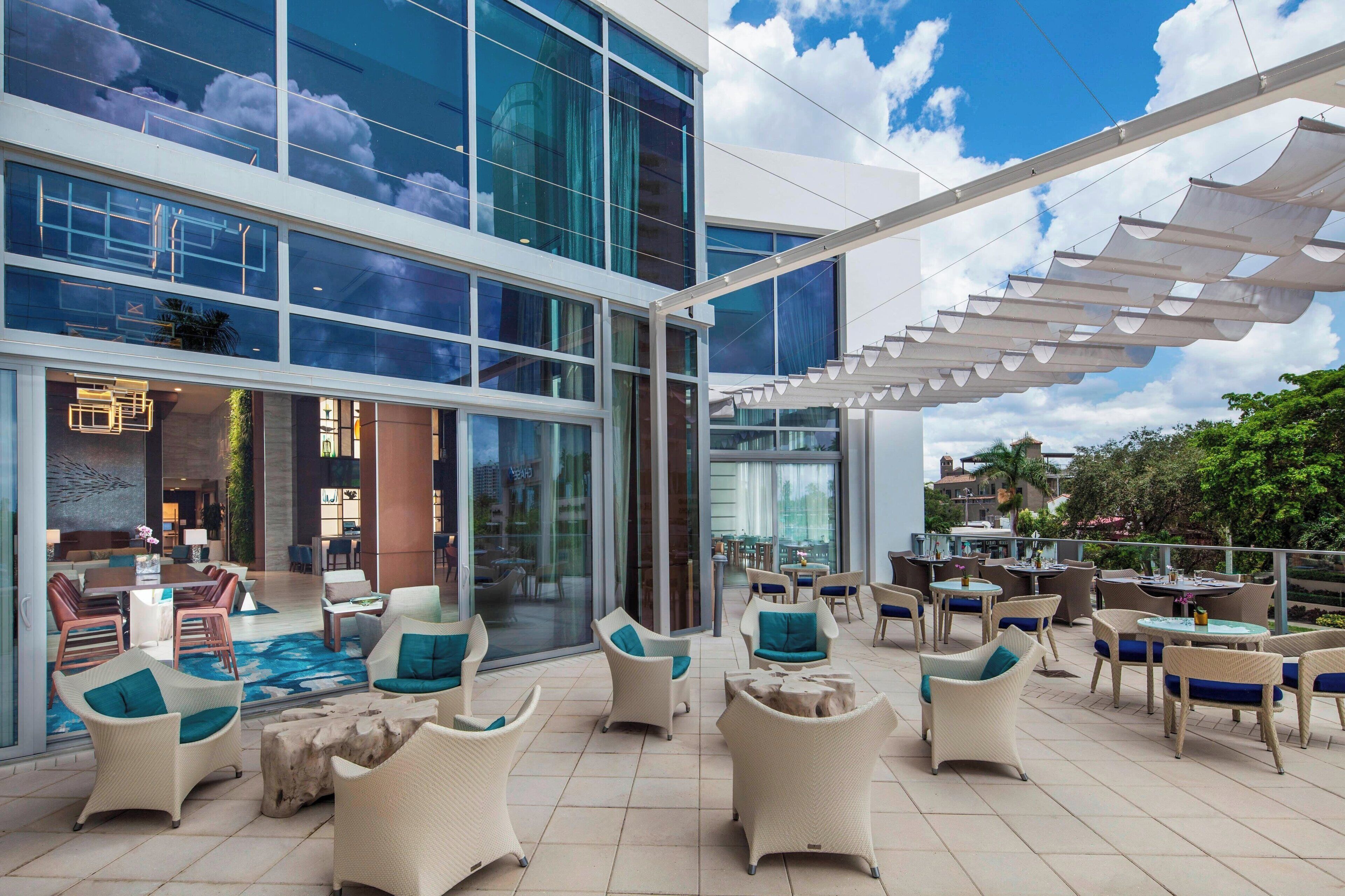 2 restaurants, breakfast, lunch, dinner served; American cuisine 