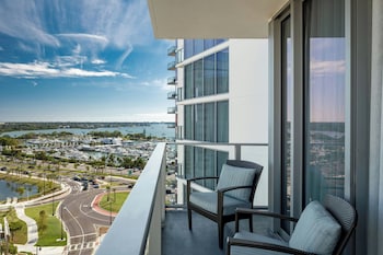 Executive Studio Suite, 1 Bedroom, City View | Premium bedding, pillowtop beds, in-room safe, desk at The Westin Sarasota