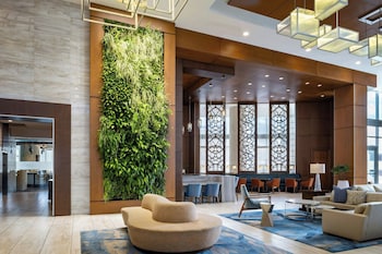 Serves lunch and dinner at The Westin Sarasota