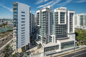 Experience the urban lifestyle with a marina view from this high-rise building featuring spacious balconies and terraces.