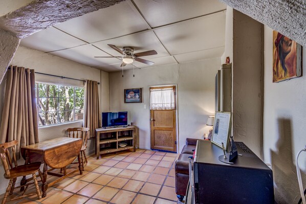 Room, 1 Queen Bed with Sofa bed | 1 bedroom, blackout drapes, iron/ironing board, free WiFi