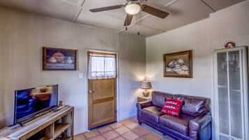 Room, 1 Queen Bed with Sofa bed