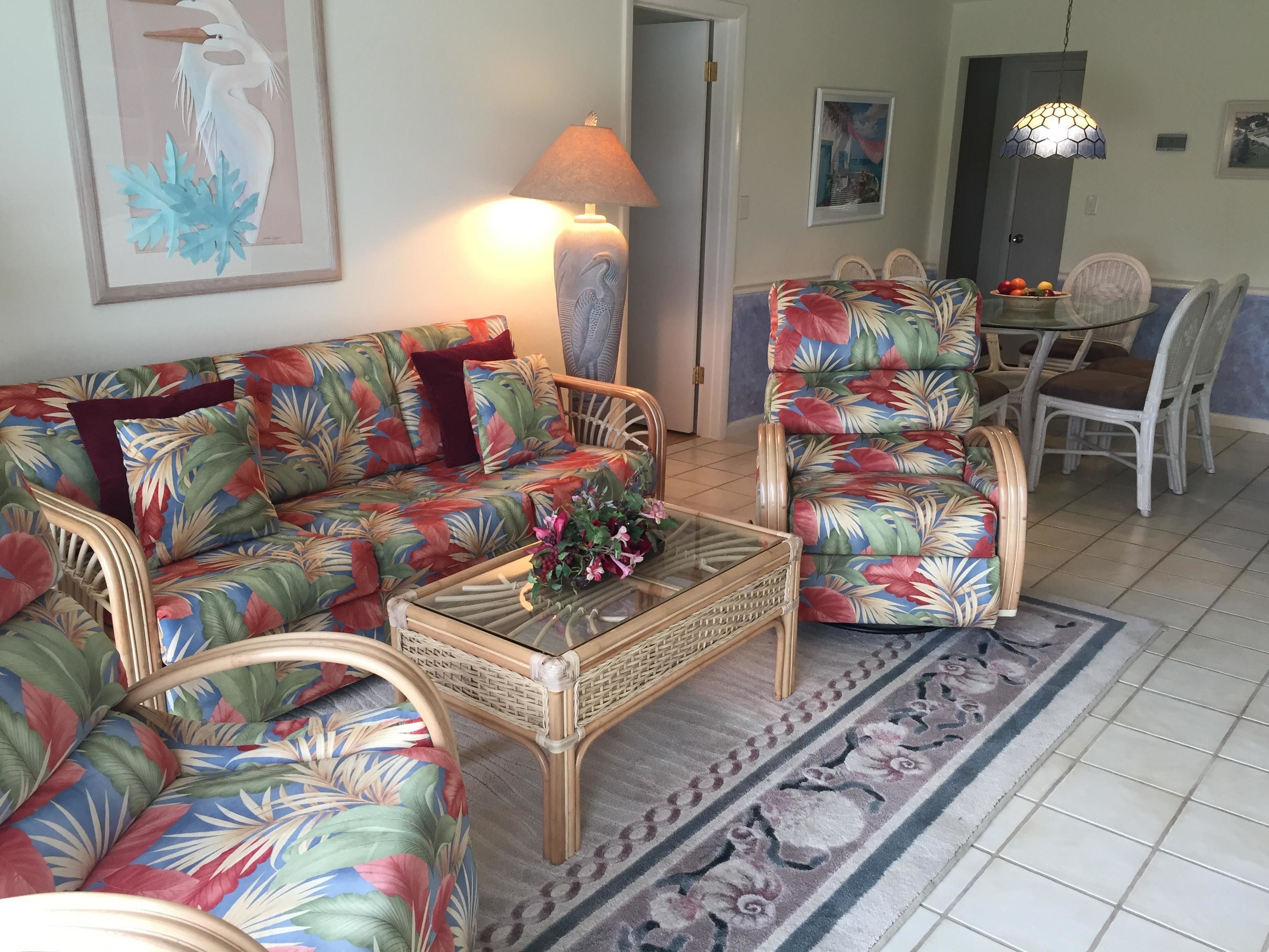 House, 3 Bedrooms | Living area | DVD player