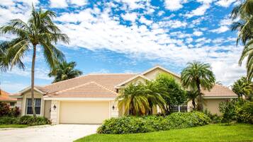 House, 3 Bedrooms | Street view