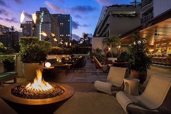 Breakfast, lunch, dinner served; Fusion cuisine, alfresco dining  at The Laylow Waikiki, Autograph Collection