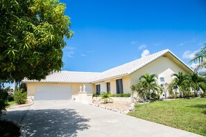 Casa, 3 habitaciones | Vista a la calle