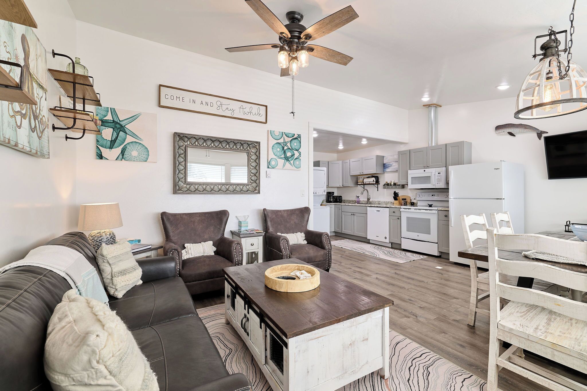 Family Suite | Living area | Flat-screen TV