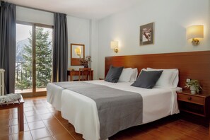 Cunas, wifi gratis y ropa de cama