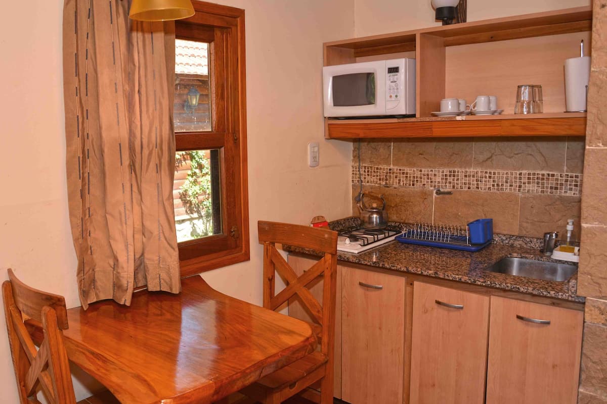 Bungalow, 1 Double Bed | In-room dining