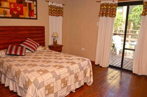 บังกะโล, 2 ห้องนอน | ตู้นิรภัยในห้องพัก, โต๊ะทำงาน, เตารีด/โต๊ะรีดผ้า