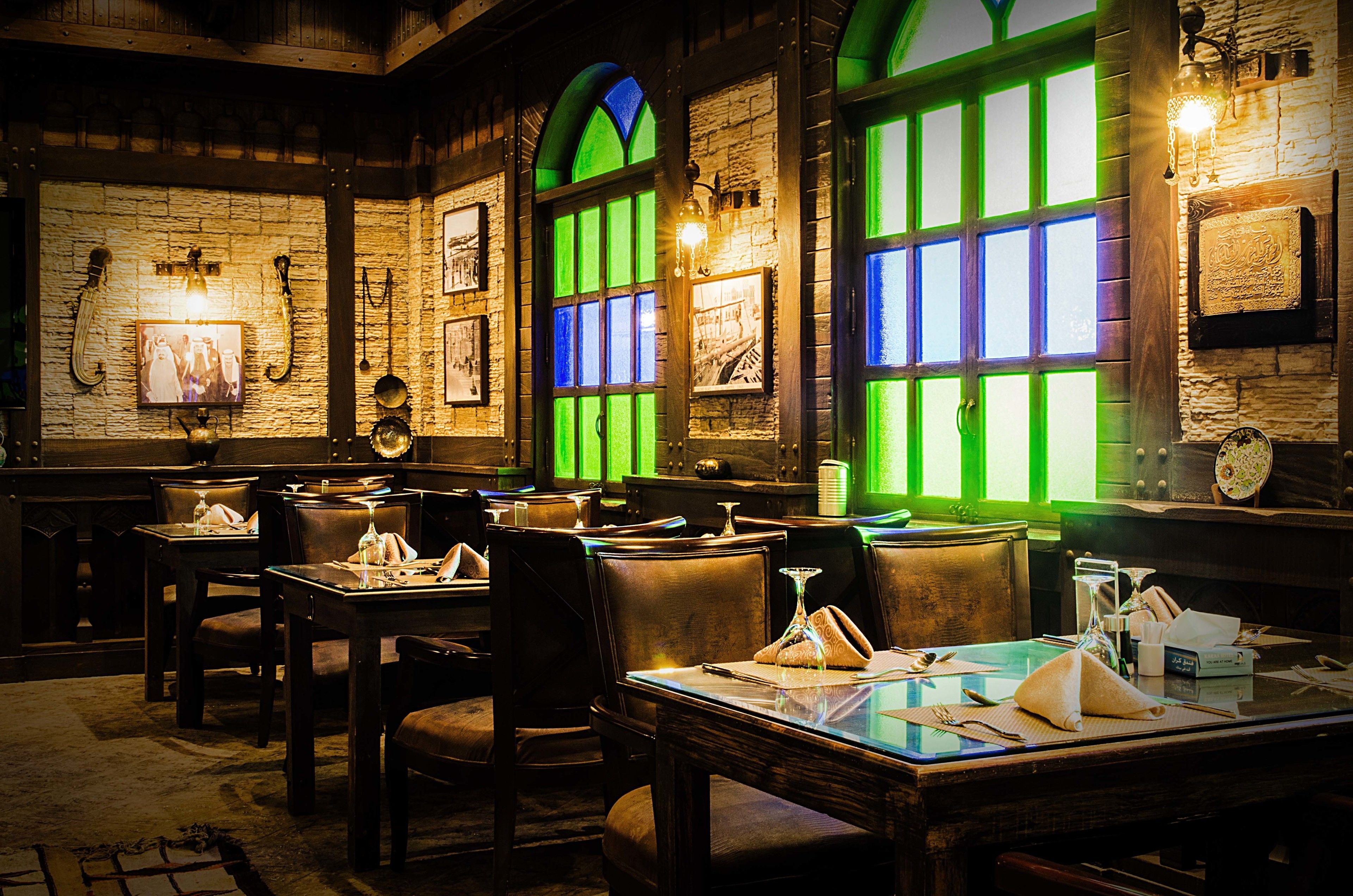 2 restaurants, breakfast, lunch, dinner served; international cuisine