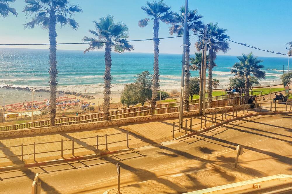 Spat Beach