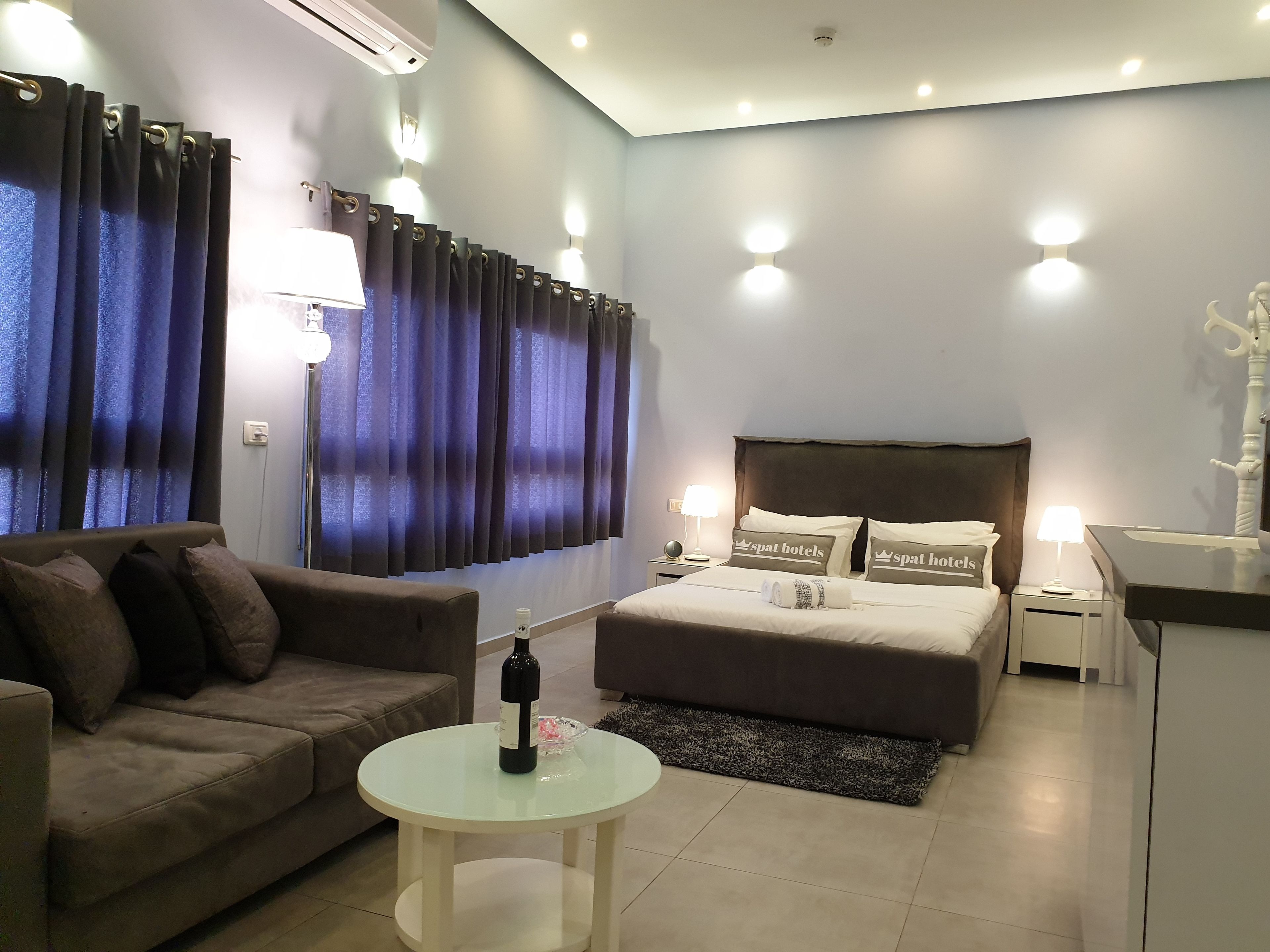 Két bảo mật tại phòng, phòng cách âm, giường gấp/giường phụ (phụ phí) 