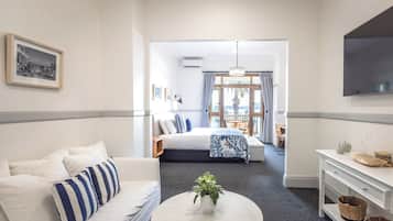 Ocean View King Suite (Hotel) | Blackout drapes, free WiFi, bed sheets