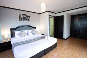 Basic Apartment, 1 Bedroom | In-room safe, desk, free WiFi - NR Nanai Patong (Patong)