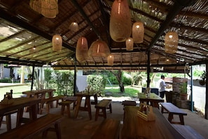 Breakfast, lunch and dinner served - NR Nanai Patong (Patong)