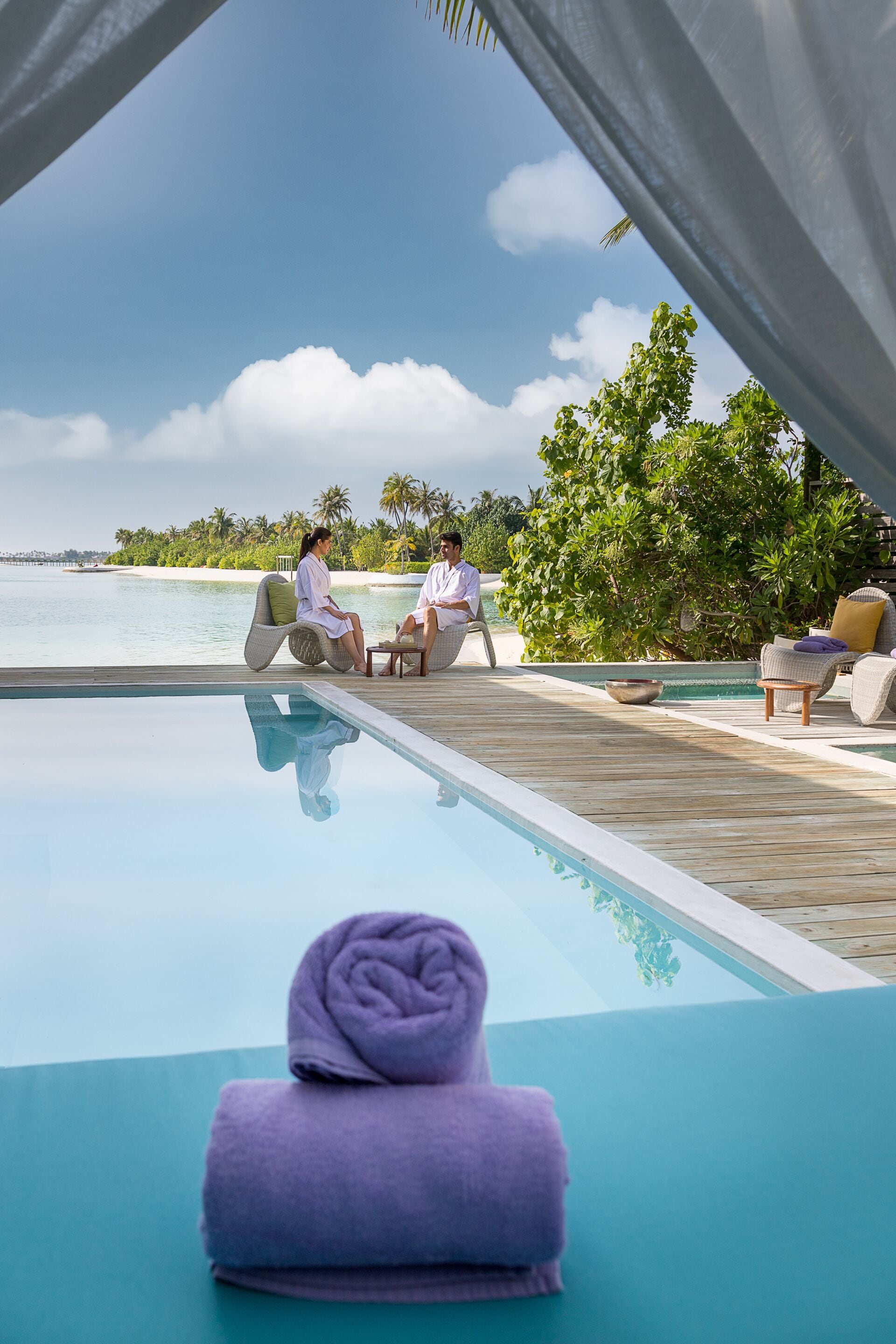 Udendørs pool, gratis hytter, parasoller