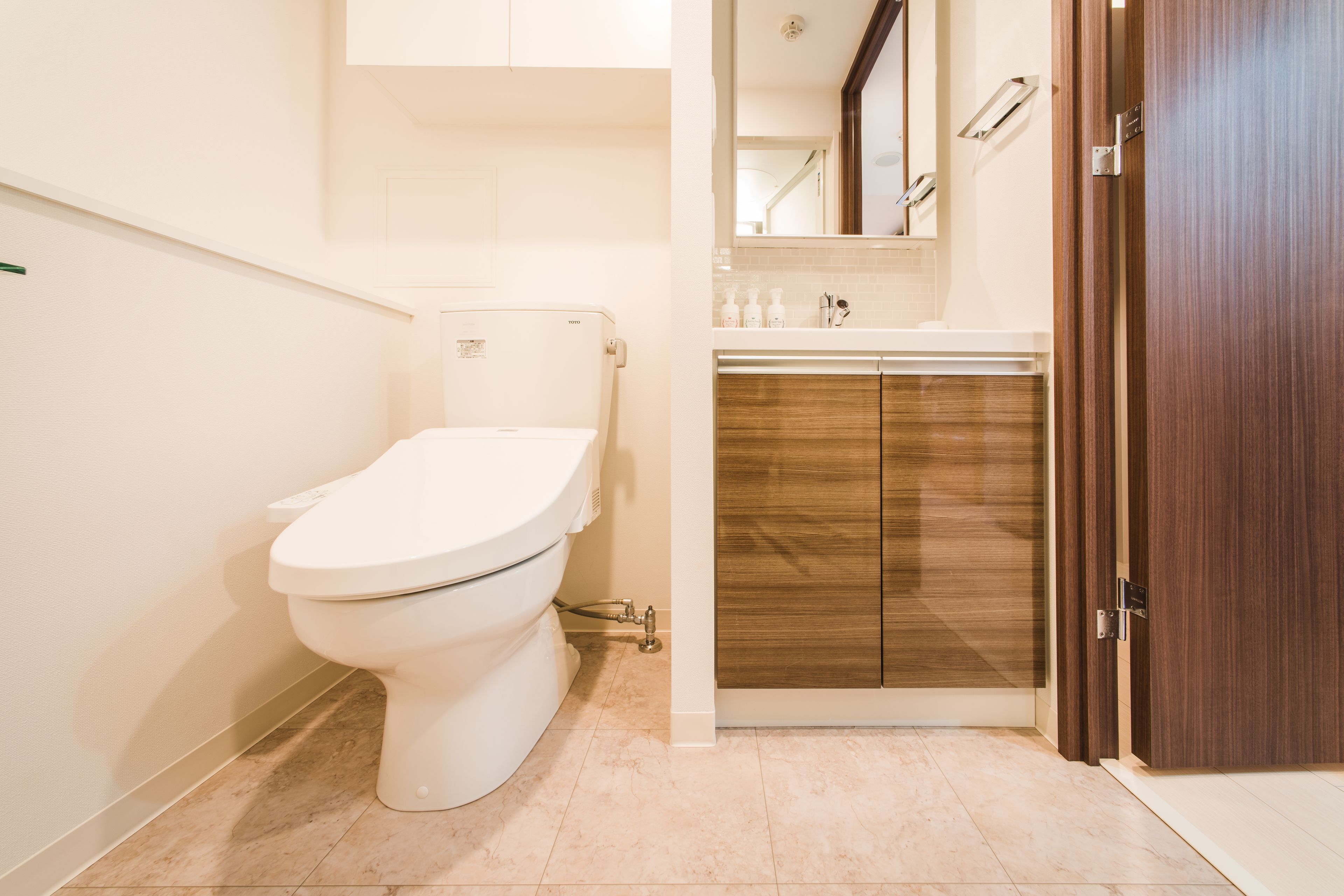 premium bedding, in-room safe, blackout curtains, soundproofing