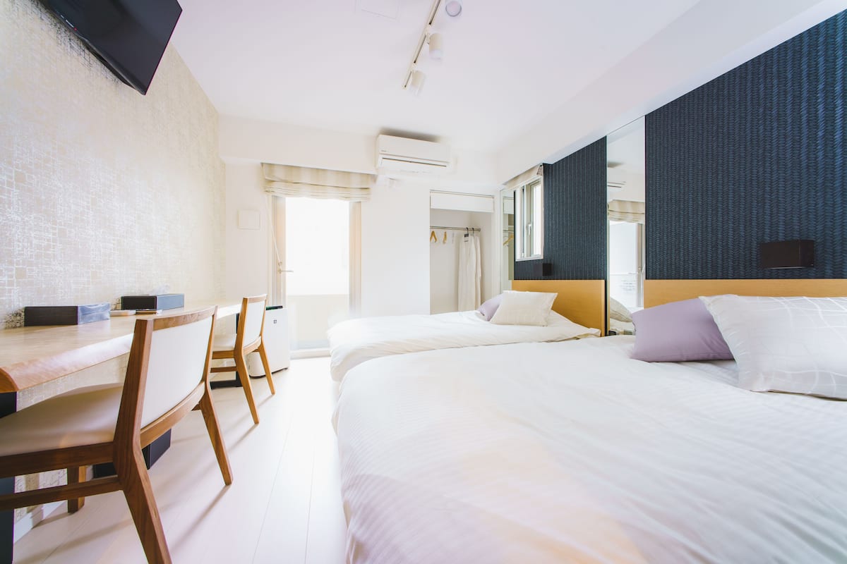 Standard Twin Room, Non Smoking | 1 bedroom, premium bedding, in-room safe, blackout drapes