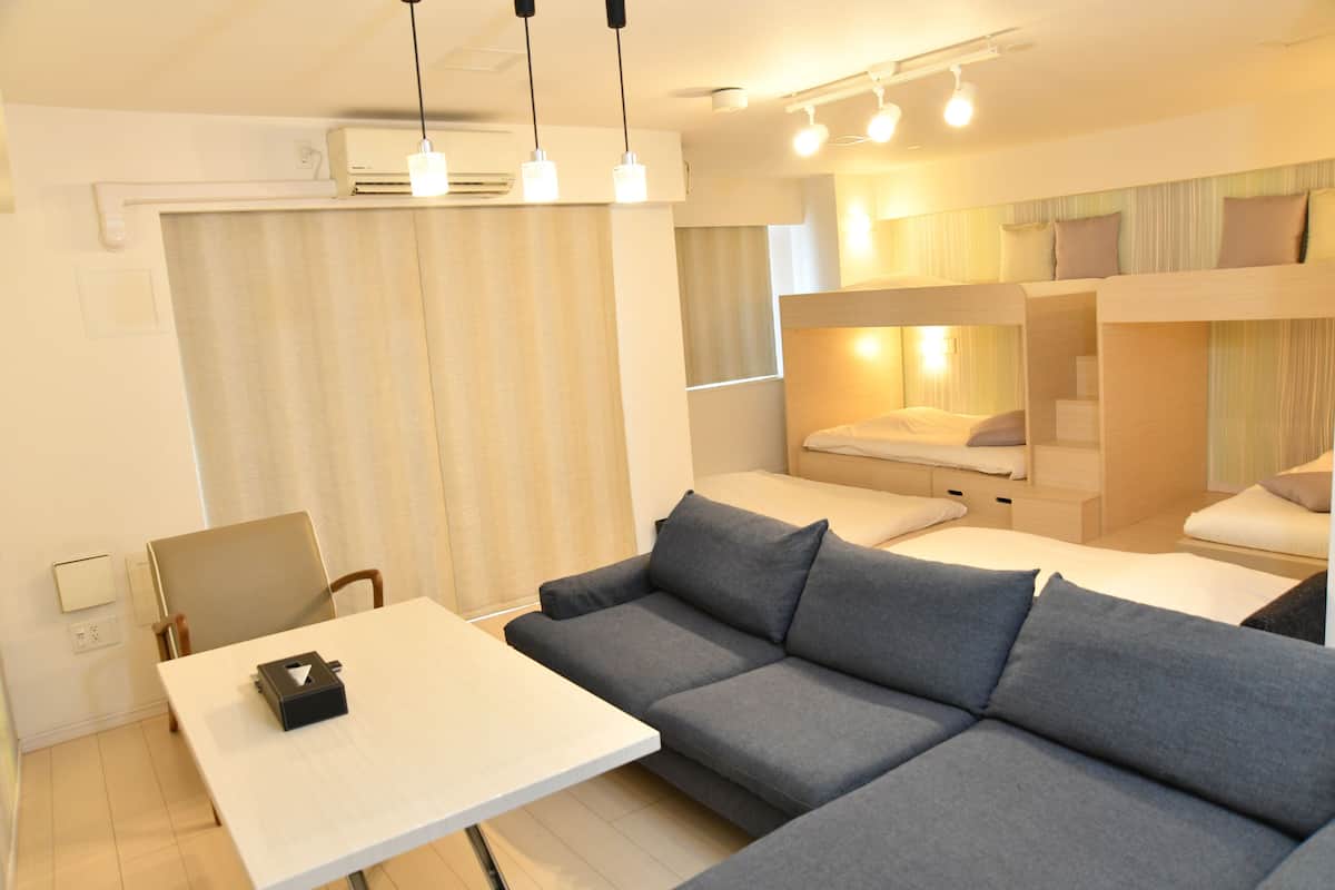 Suite Room with Comfort Couch, Non Smoking | 1 bedroom, premium bedding, in-room safe, blackout drapes