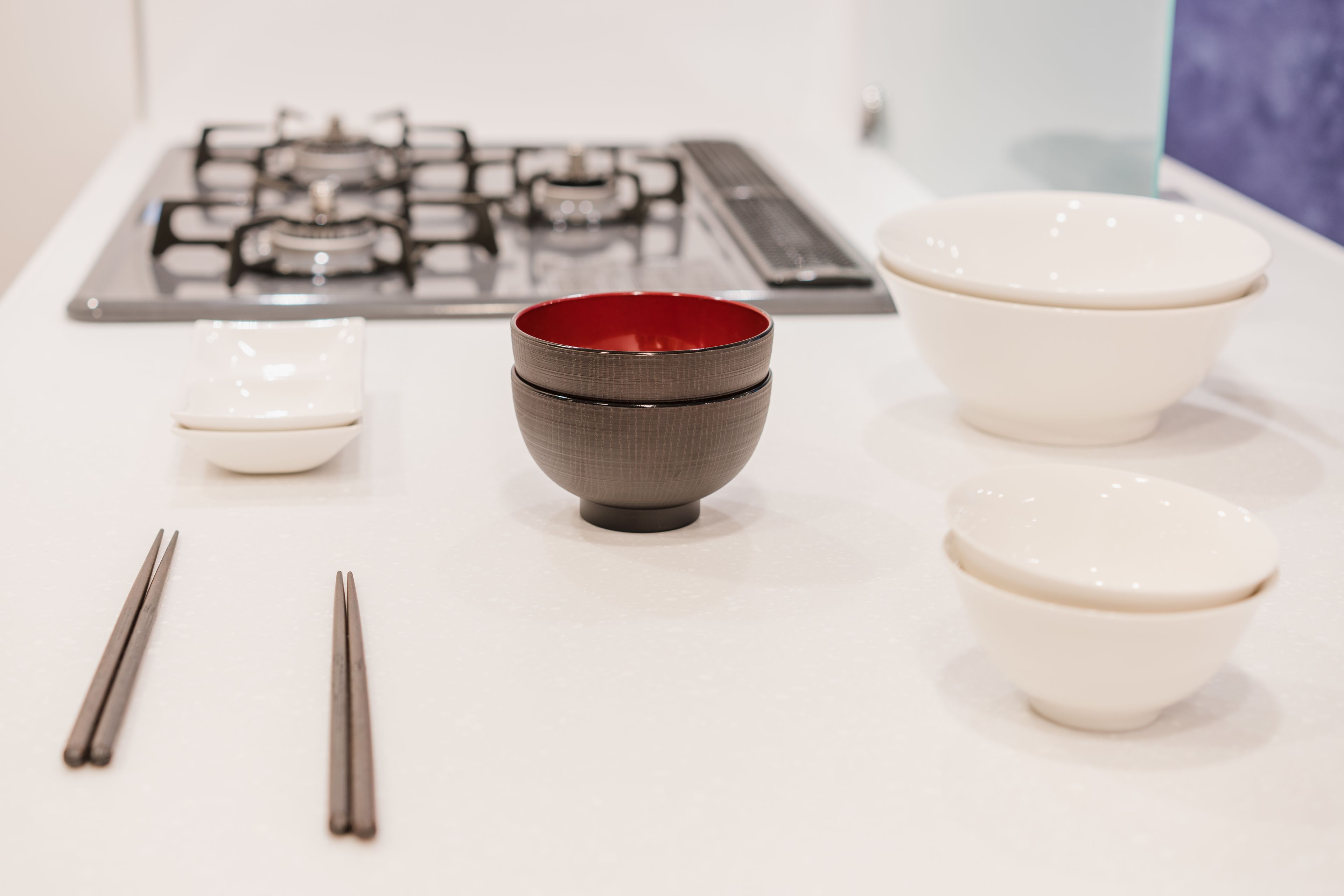 full-sized fridge, microwave, electric kettle, cookware/dishes/utensils