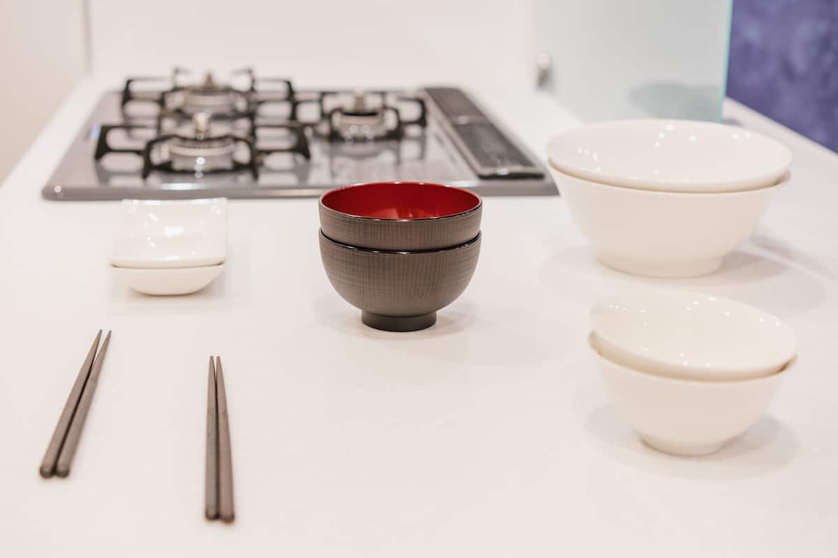 full-sized fridge, microwave, electric kettle, cookware/dishes/utensils