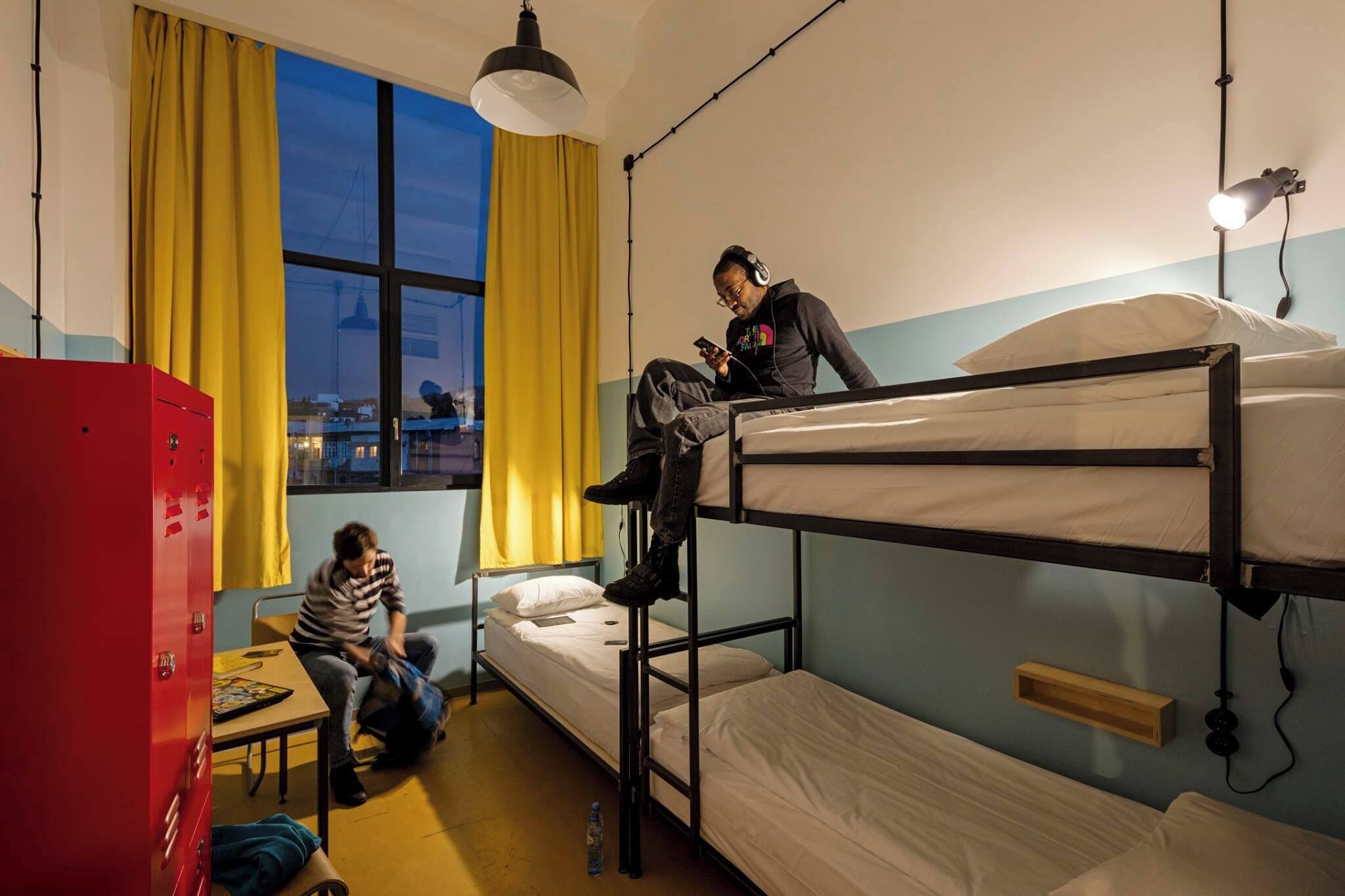 3 Bed Mixed Dorm - 1 Bed | In-room safe, desk, iron/ironing board, free WiFi