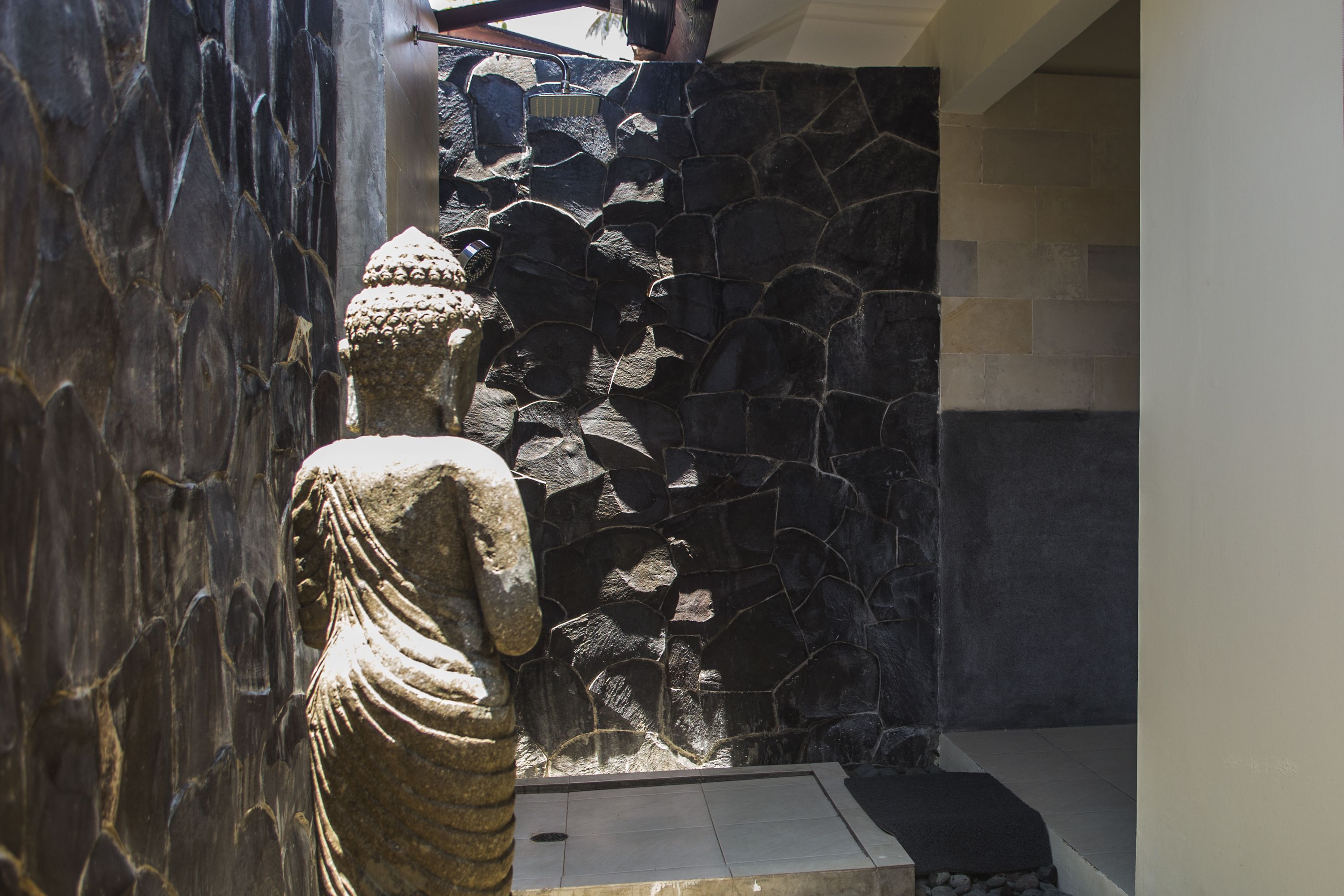 Quarto família | Banheiro | Chuveiro, produtos de toalete grátis, toalhas de banho 