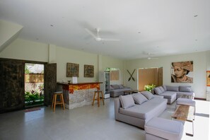 Reception - Mimpi Nyata Villa & Dive Center (Pemuteran)