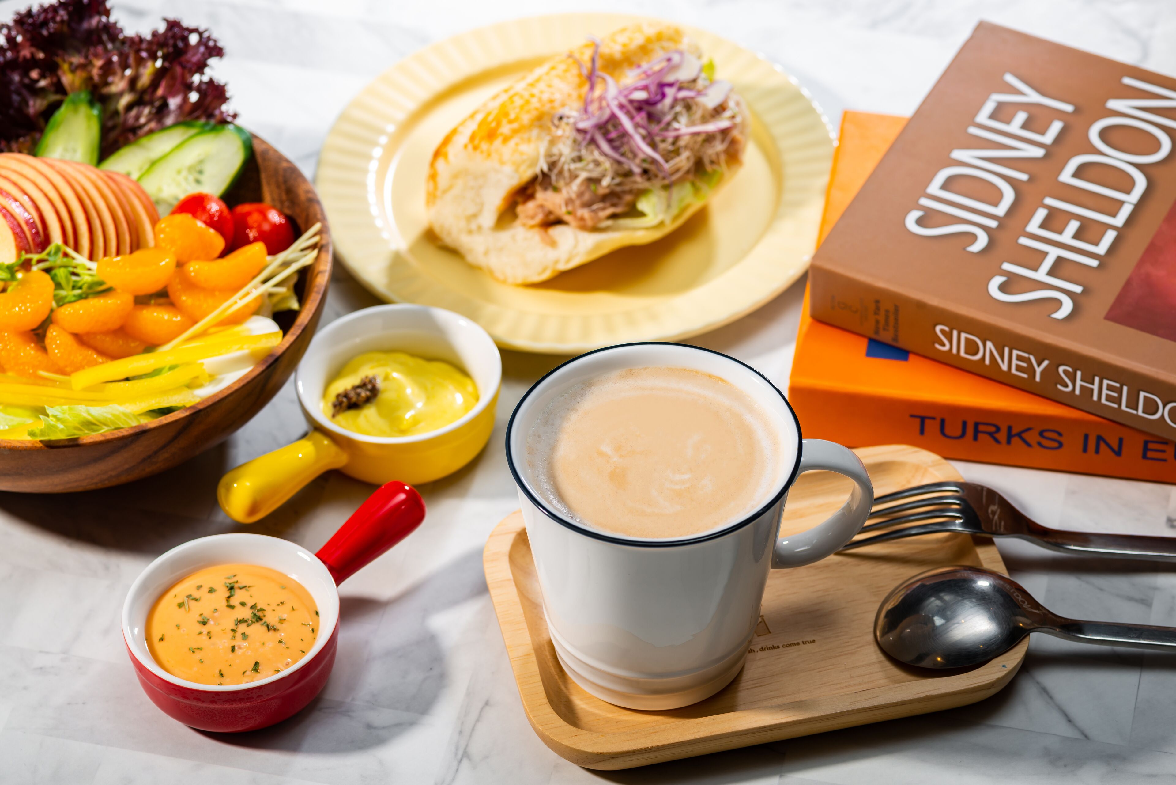 daily cooked-to-order breakfast (twd 150 per person)