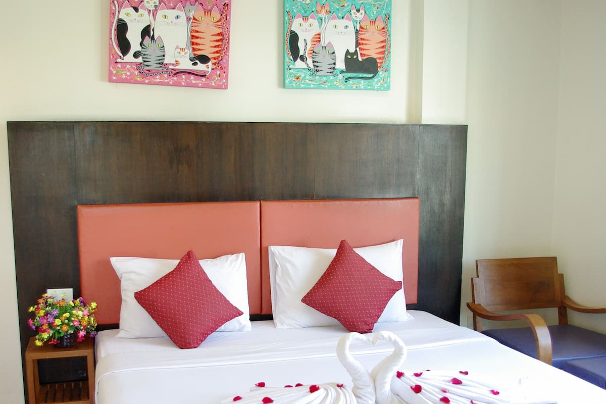 Deluxe Balcony Room with Double Bed | In-room safe, desk, rollaway beds, free WiFi