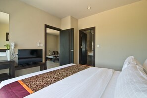 In-room safe, rollaway beds, free WiFi