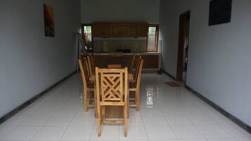 Deluxe Room | Shared kitchen facilities