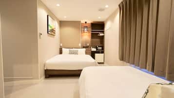 Standard Twin Room, Non Smoking (Main Building) | Down duvets, in-room safe, desk, blackout curtains