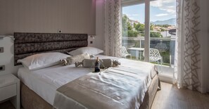 Appartement Deluxe, 3 chambres, balcon, vue mer | Vue de la chambre