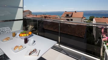 Appartement Deluxe, 3 chambres, balcon, vue mer | Balcon