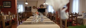 Breakfast, lunch and dinner served - Al Cavallino (Follina)