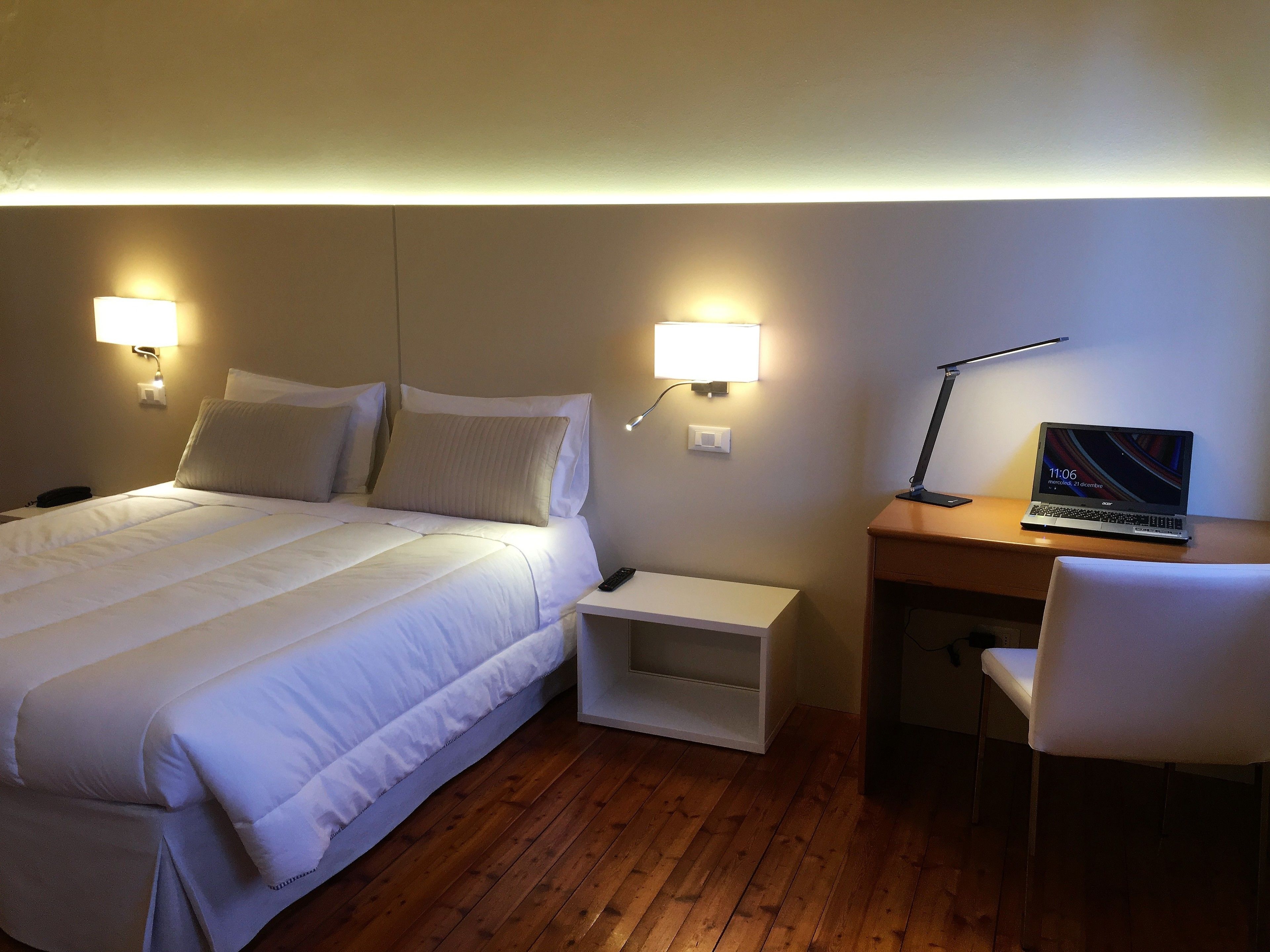 double or twin room | 1 bedroom, in-room safe, desk, free wifi