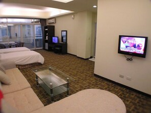 Deluxe Double Room | 1 bedroom, desk, blackout drapes, soundproofing - Moon Villa (Zhongpu)