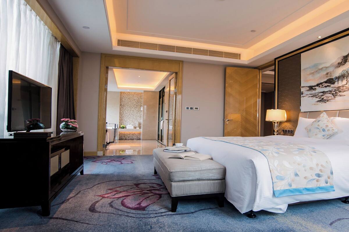 Minibar, két bảo mật tại phòng, trang trí khác biệt, bàn