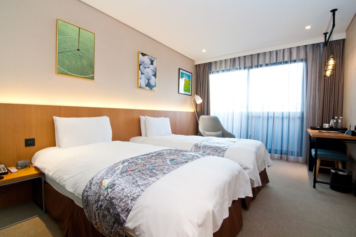 Classic Twin Room, Balcony