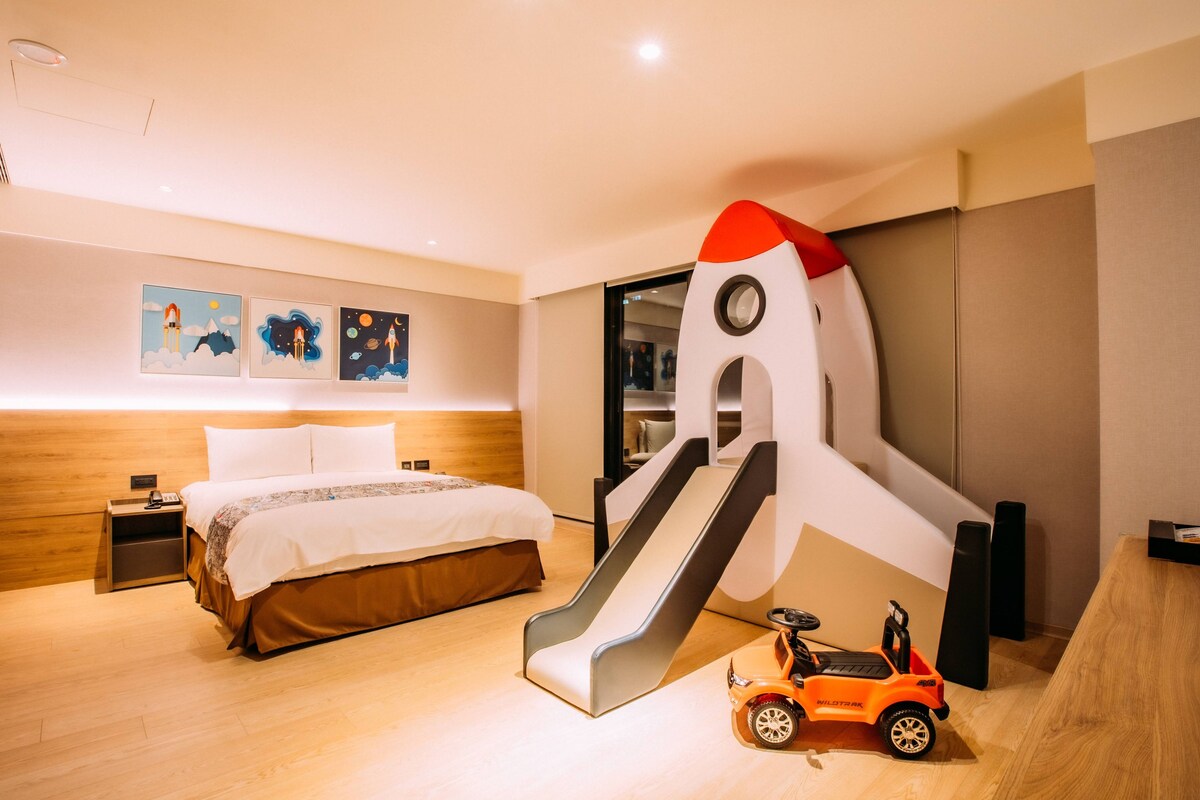 Standard Quadruple Room, Mobility Accessible