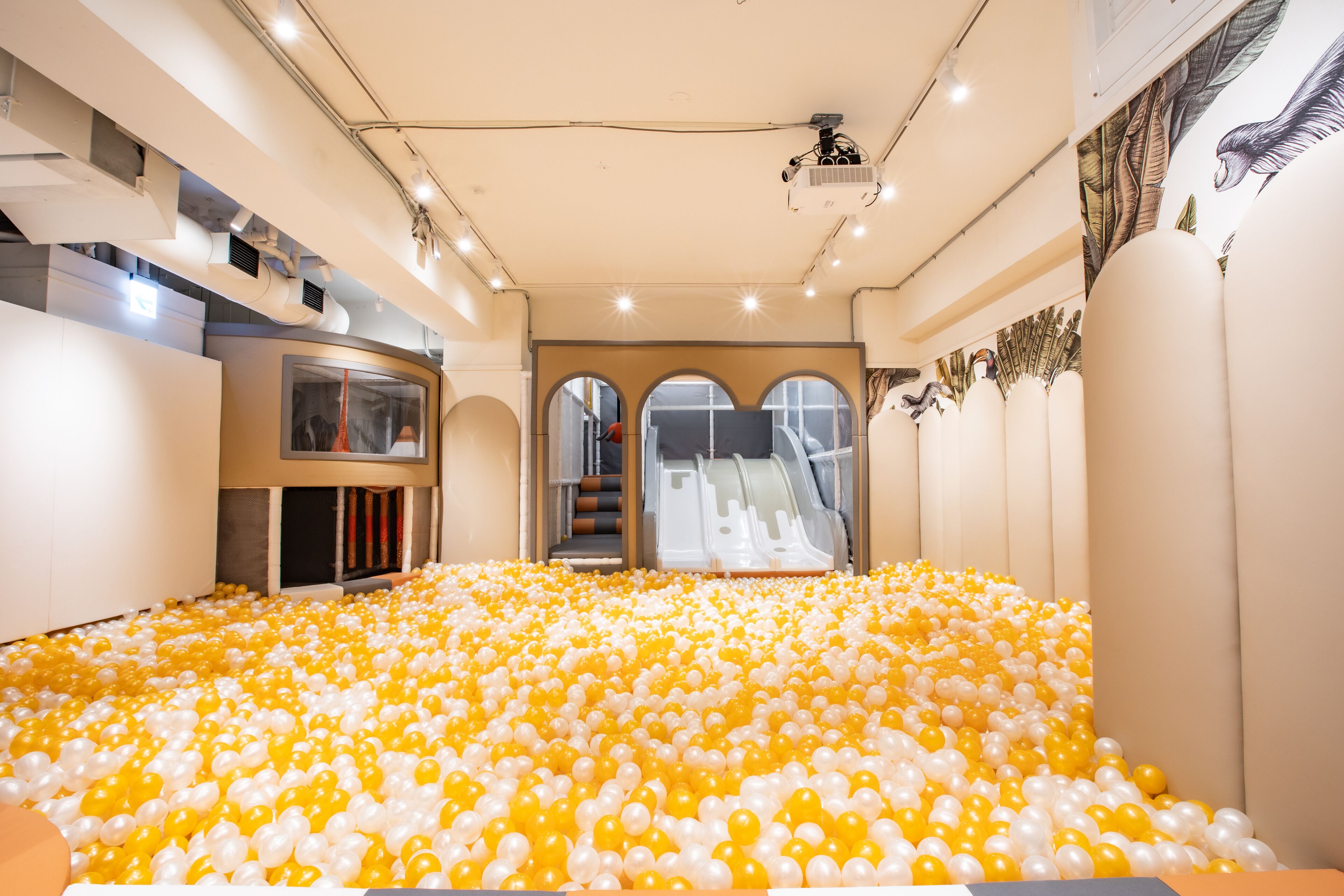 children’s play area – indoor