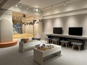Área de juegos infantiles techada