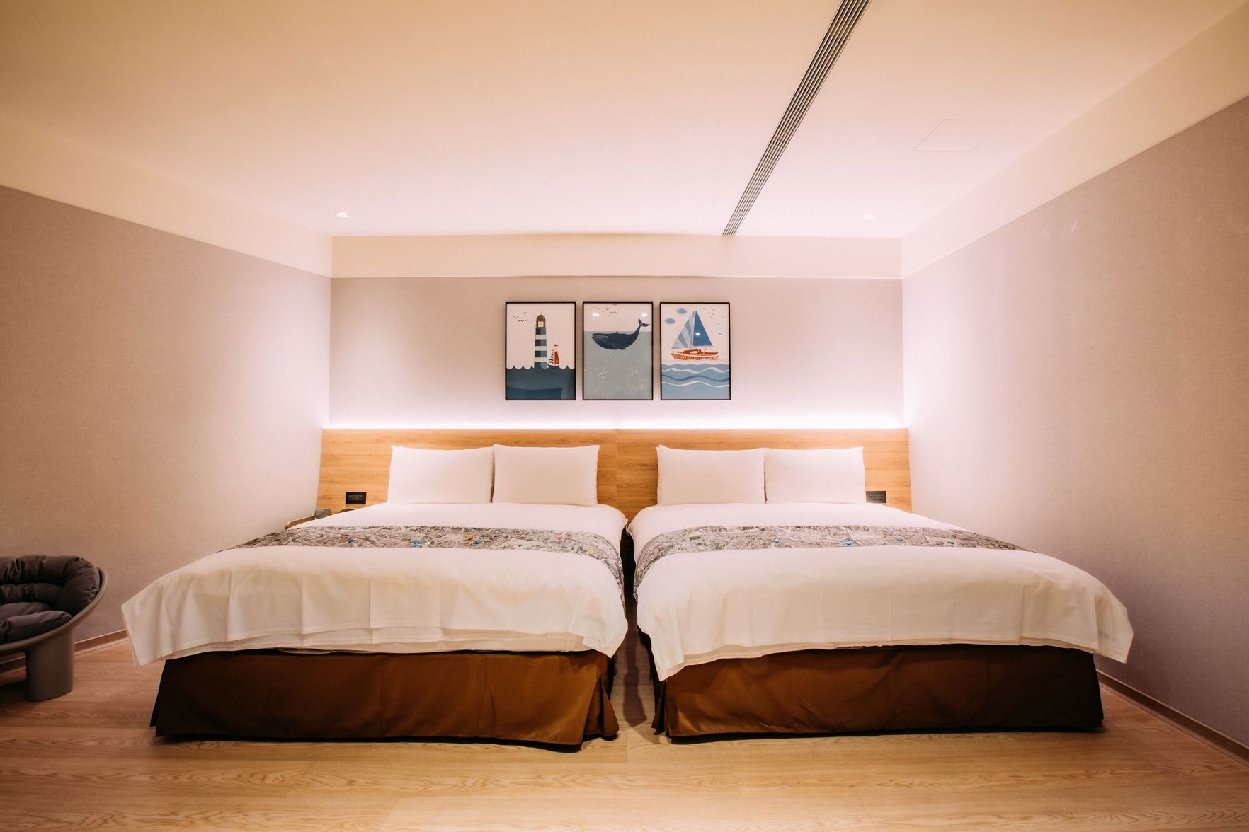 Down comforters, in-room safe, desk, laptop workspace