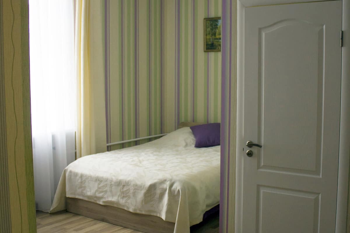 comfort double room | 1 bedroom, individually decorated, desk, blackout curtains