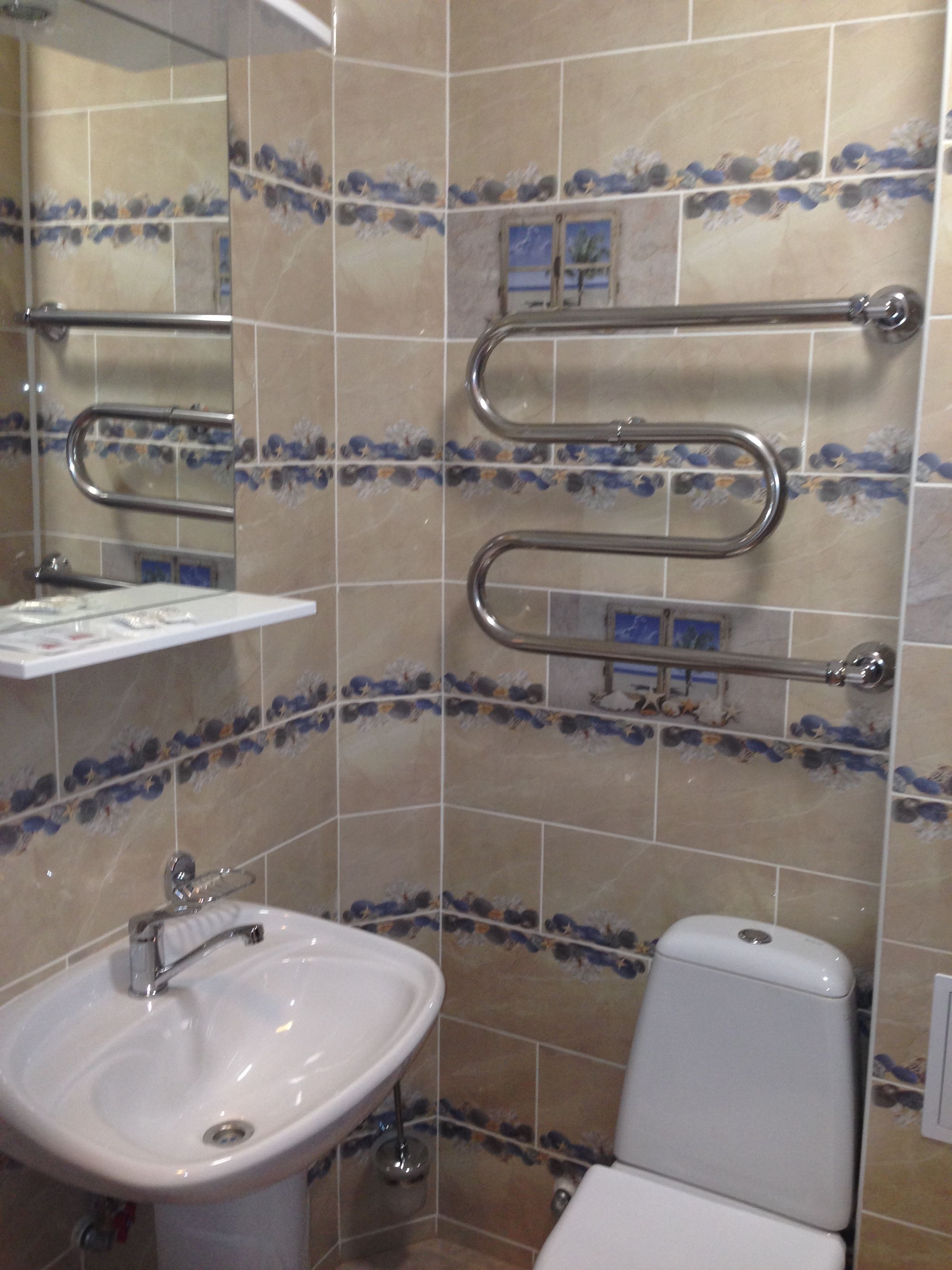 comfort double room | bathroom | shower, free toiletries, hair dryer, towels