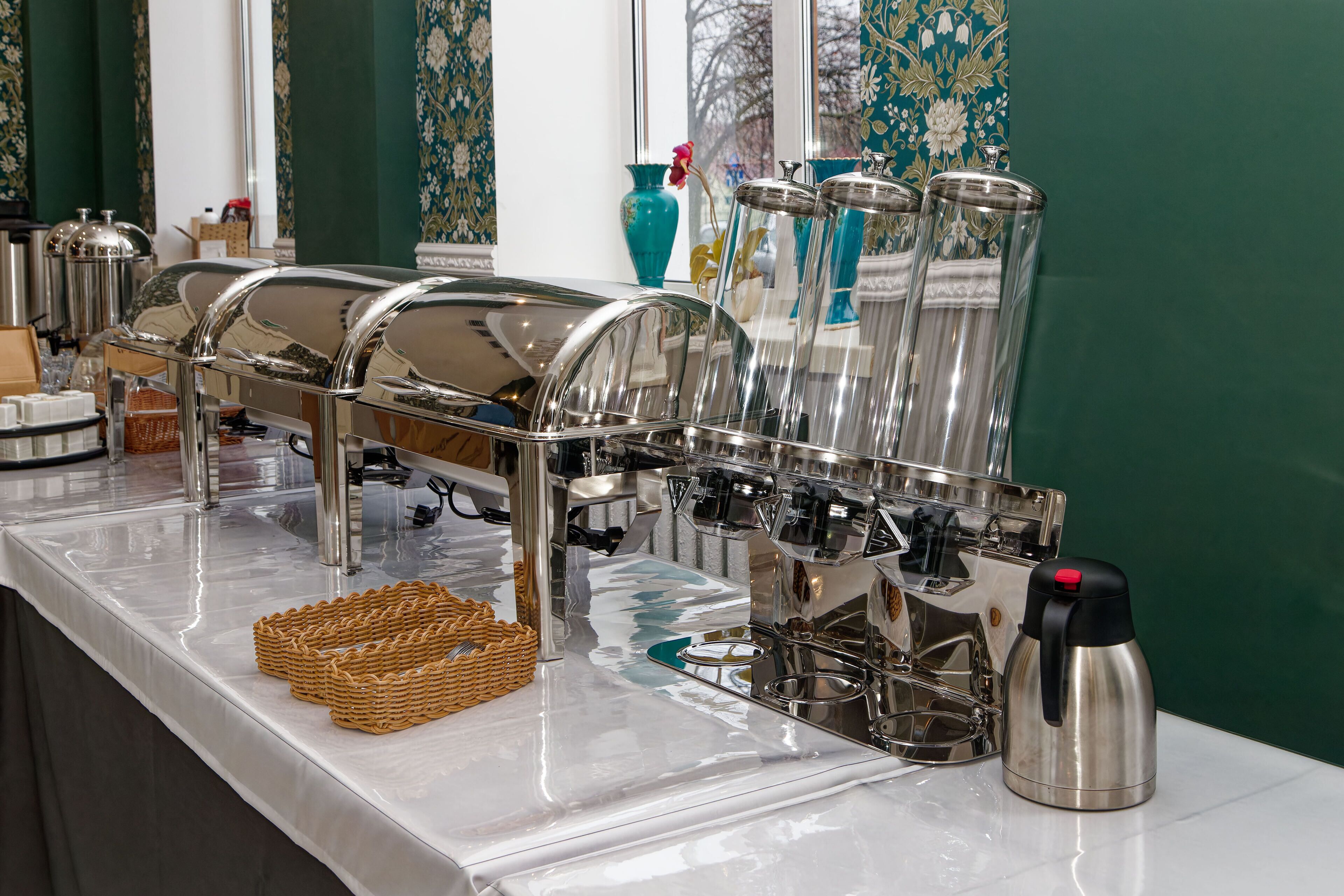 breakfast, lunch, dinner served; local cuisine