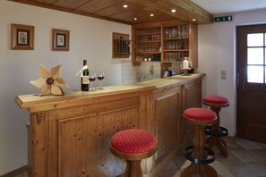 Bar (on property) - Gästehaus am Graben (Hoefen)