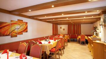 Frokostbuffé hver dag (EUR 10 per person)